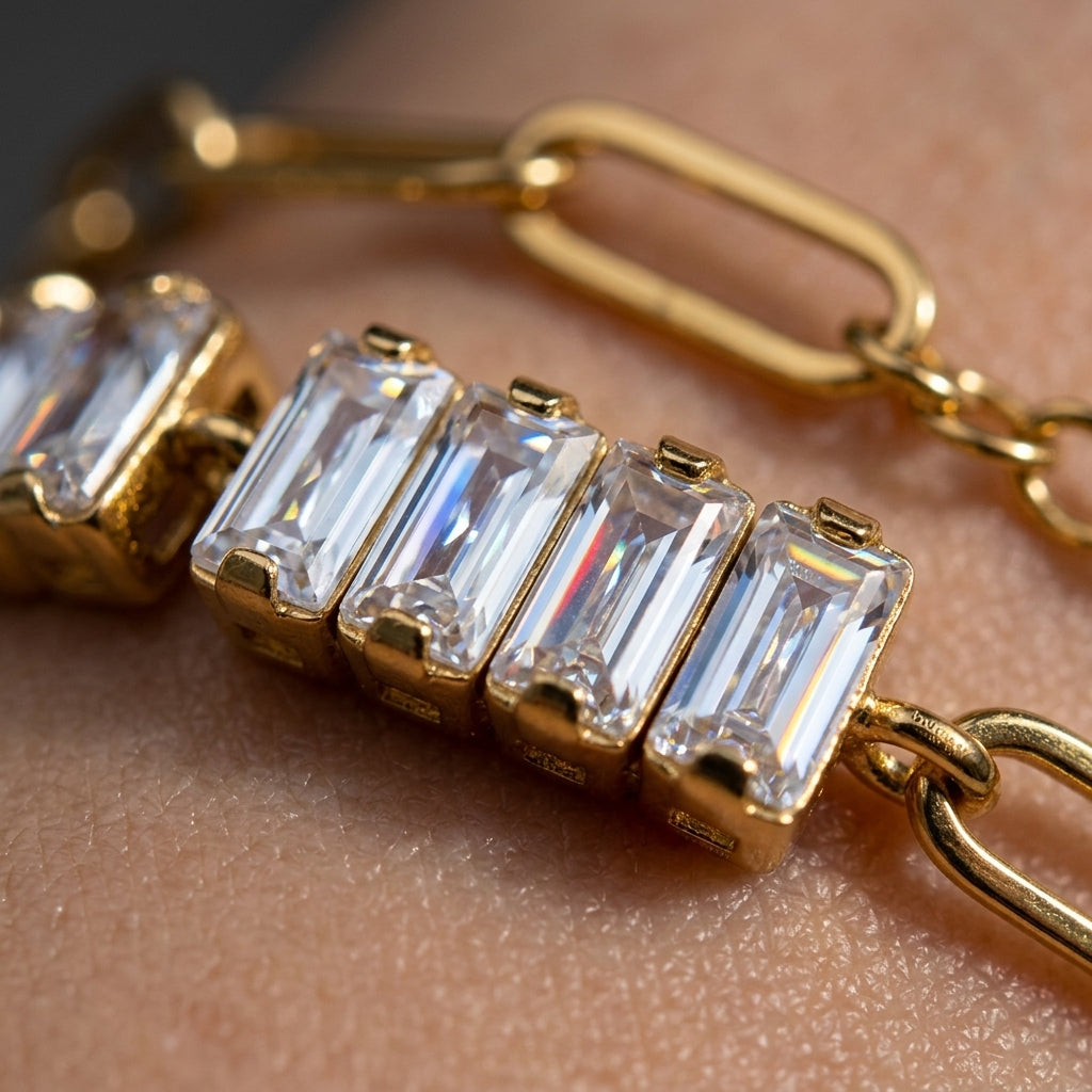 Gold Tennis Bracelet - Detail close-up